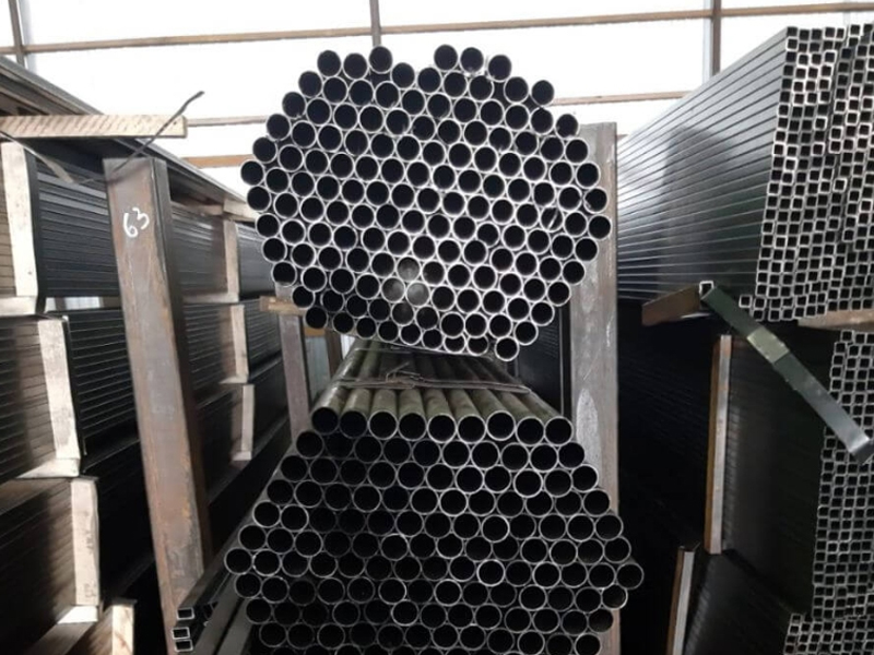 Carbon-Steel-Pipes2oll